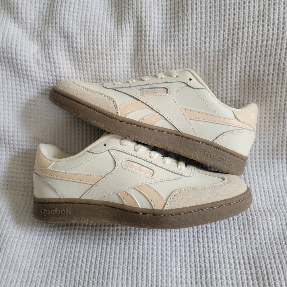 Reebok Women's Forte Lounger Pink Cream and Tan Sneakers Size 6